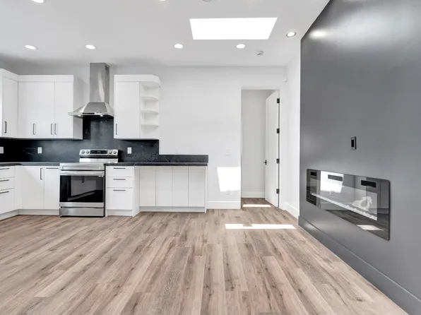 11615 W Burbank Blvd Unit 2, North Hollywood, CA 91601