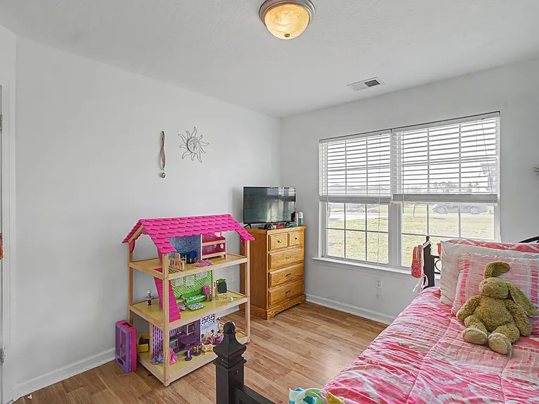 146 Auburn Cir — Photo 13