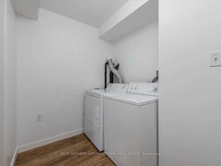 116 Courtney Cres #LOWER LEVEL — Photo 11