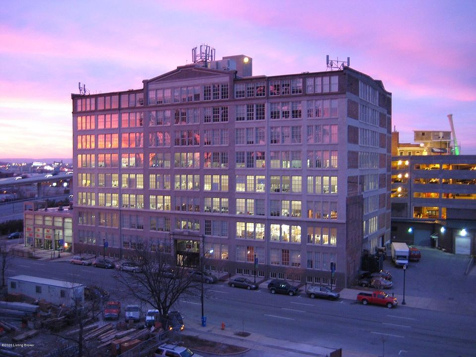 1st image of 815 W Market St Unit 809