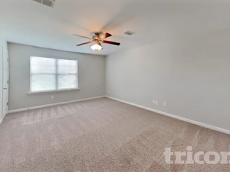 1048 Solomon Ln — Photo 11