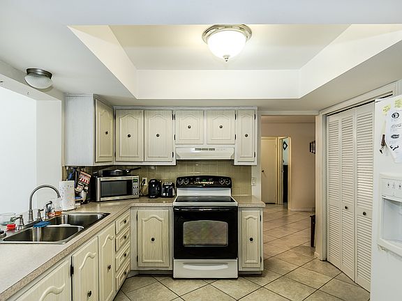 5th image of 9631 NW 25th St