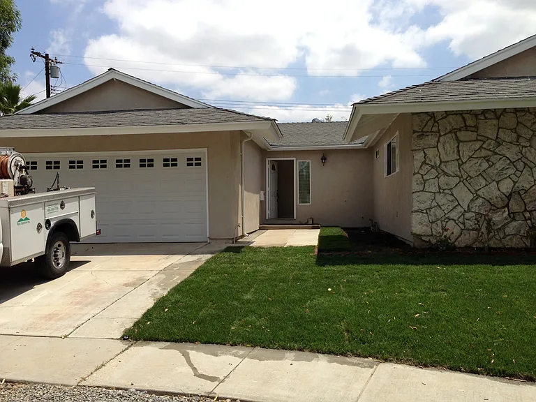 2478 Cambridge Ave — Photo 1