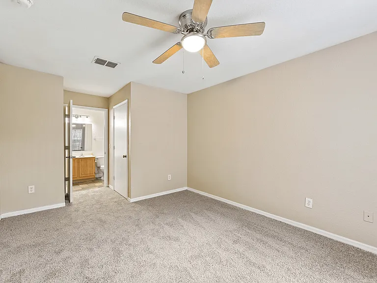 Cambridge Cove and Kathleen Pointe Apartment Homes — Photo 30