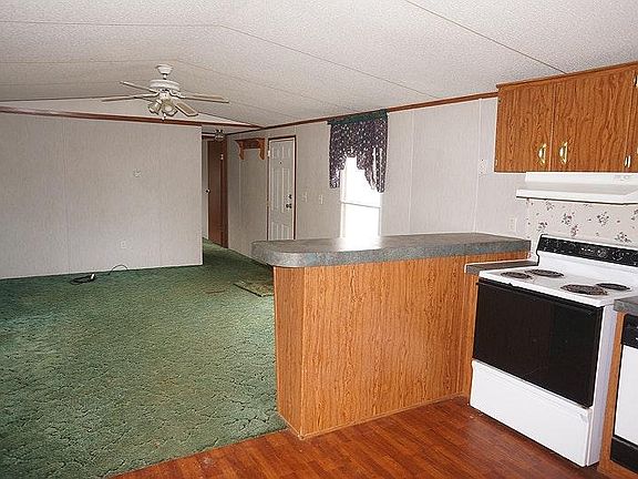 4th image of 578 E 549th Ave