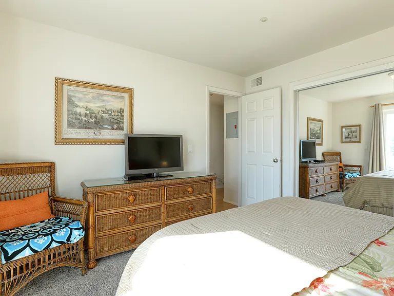 160 Ocean View Ave — Photo 15
