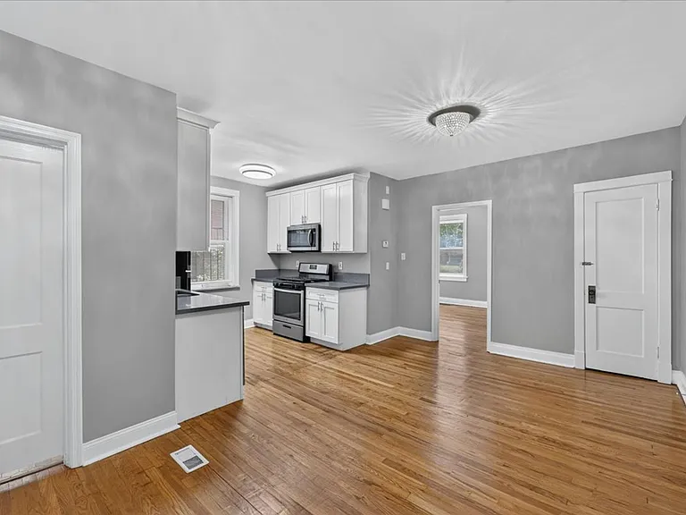 3957 McDonald Ave #1F — Photo 10
