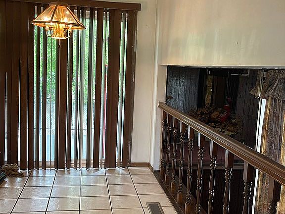 4th image of 128 Fleetwood Dr