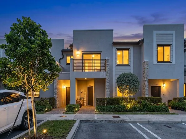 21068 NE 8th Ave, Miami, FL 33179