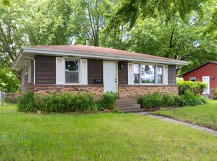 1557 Dale St N, Saint Paul, MN 55117