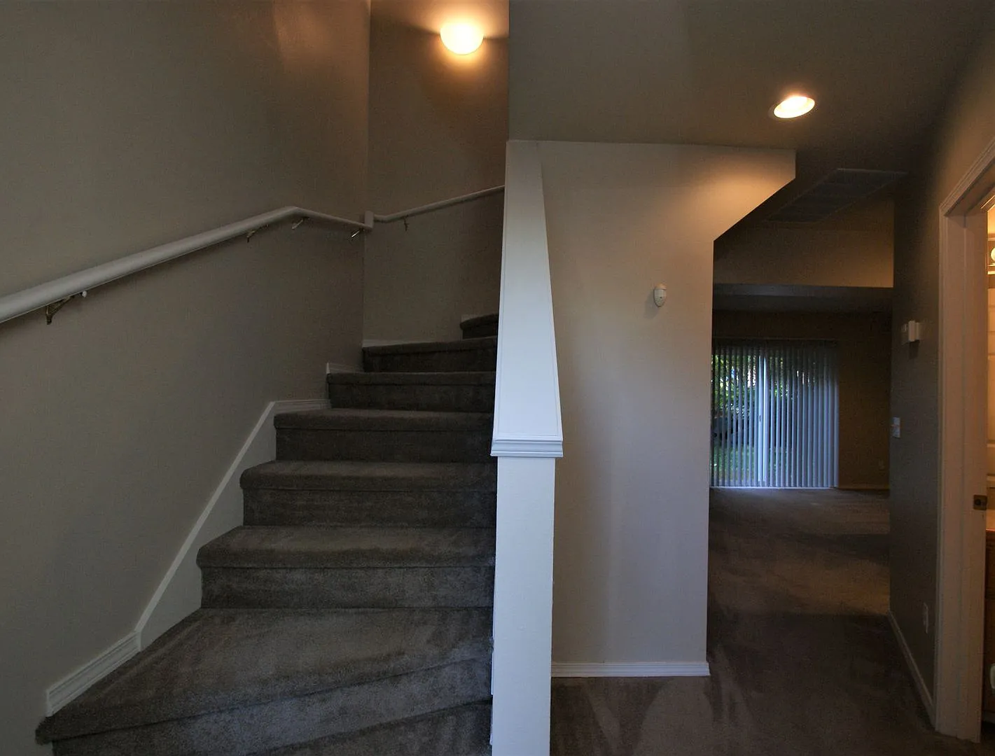 Mountlake Terrace Townhomes — Photo 2