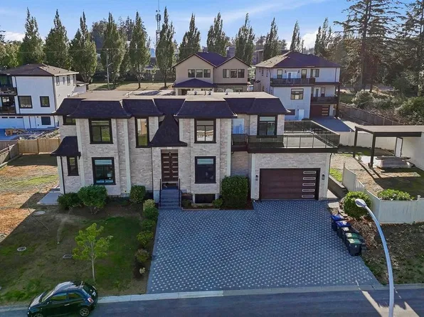 5735 144a St, Surrey, BC V3S 8E2