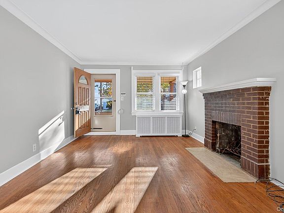 4th image of 132 S Terrace Place