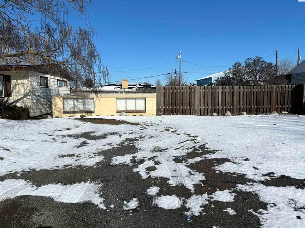 825 E 15th Ave, Othello, WA 99344