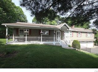 247 Grove St, Shelton, CT 06484