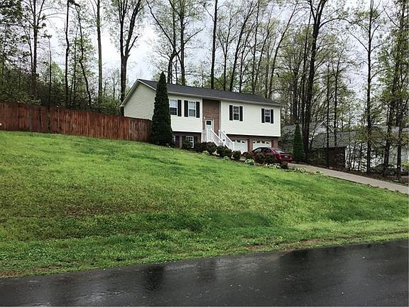 2nd image of 2953 Teton Dr