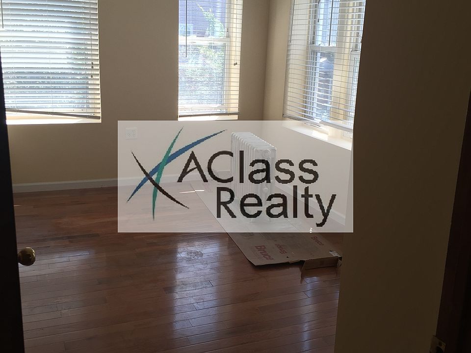 1st image of 3060 37th St #2F