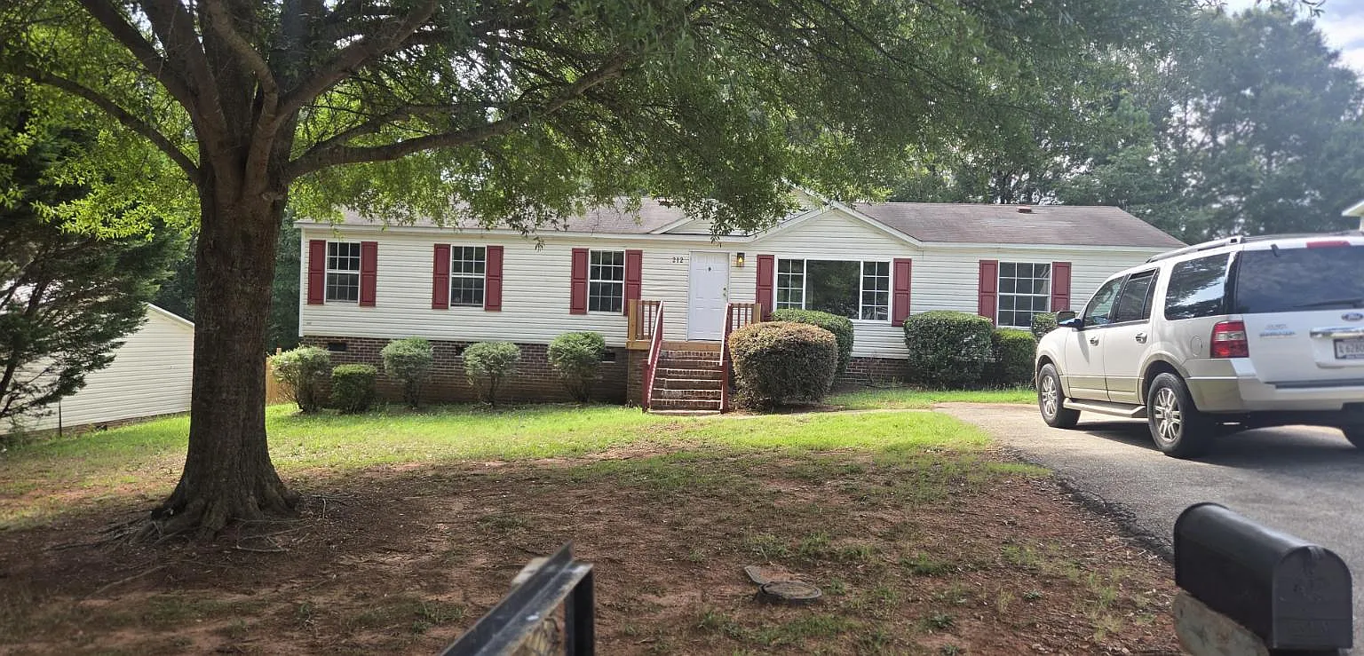 3 bed, 1680 sqft, $1,400 — Photo 1