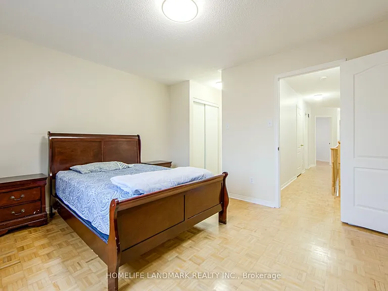 25 Warner Ave — Photo 17