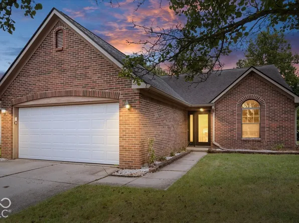 8065 Cherrybark Dr, Indianapolis, IN 46236