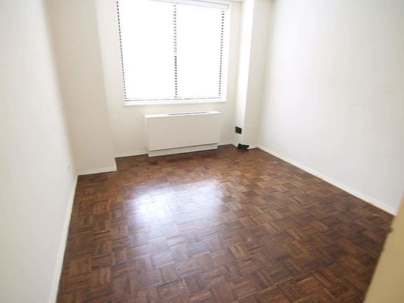 5th image of 347 W 57th St APT 7B