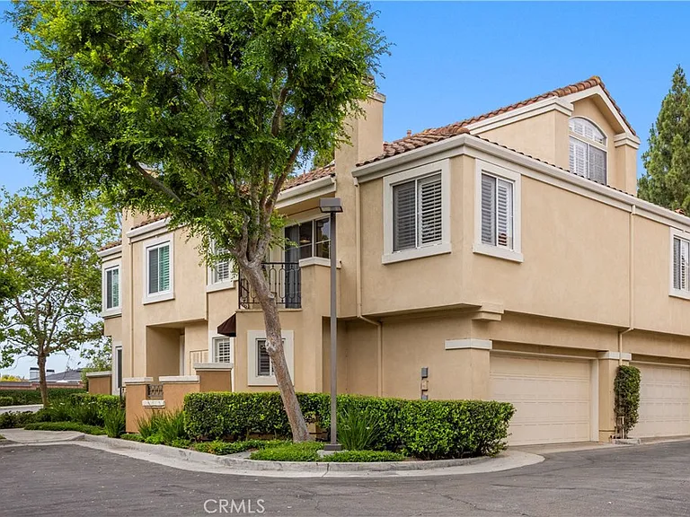 12 Opera Ln — Photo 26