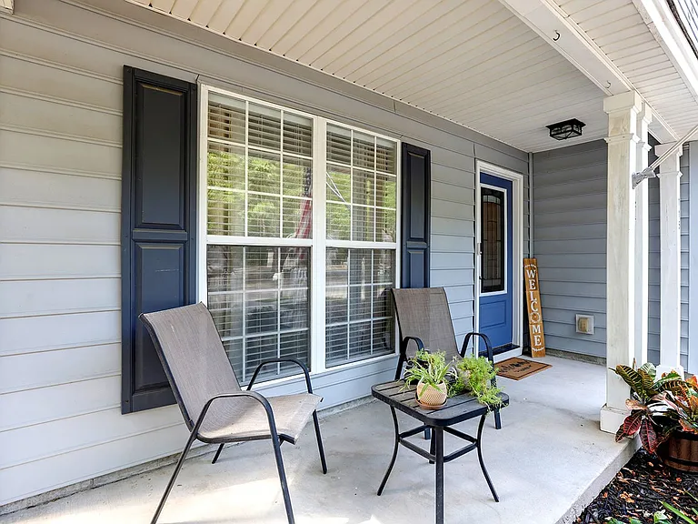 115 Sunrise Ln — Photo 3