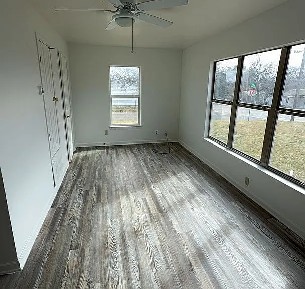 402 Hill St — Photo 9