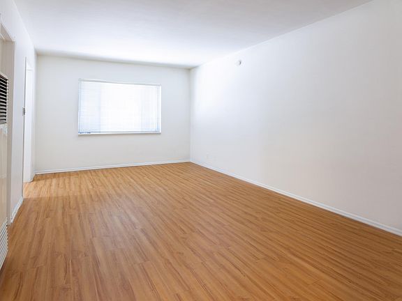 5th image of 1243 Federal Ave APT 105