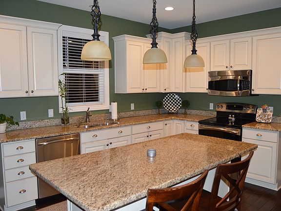 Spacious kitchen and island