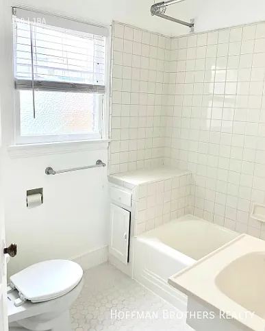 2220 Ocean Park Blvd #D — Photo 6