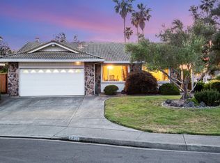 4401 Hedge Ct, Rohnert Park, CA 94928