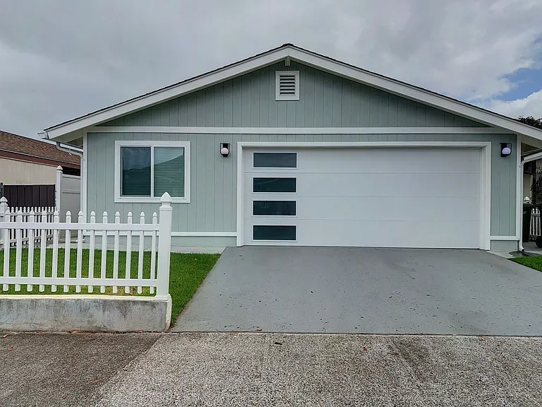 95-631 Lawena St — Photo 1