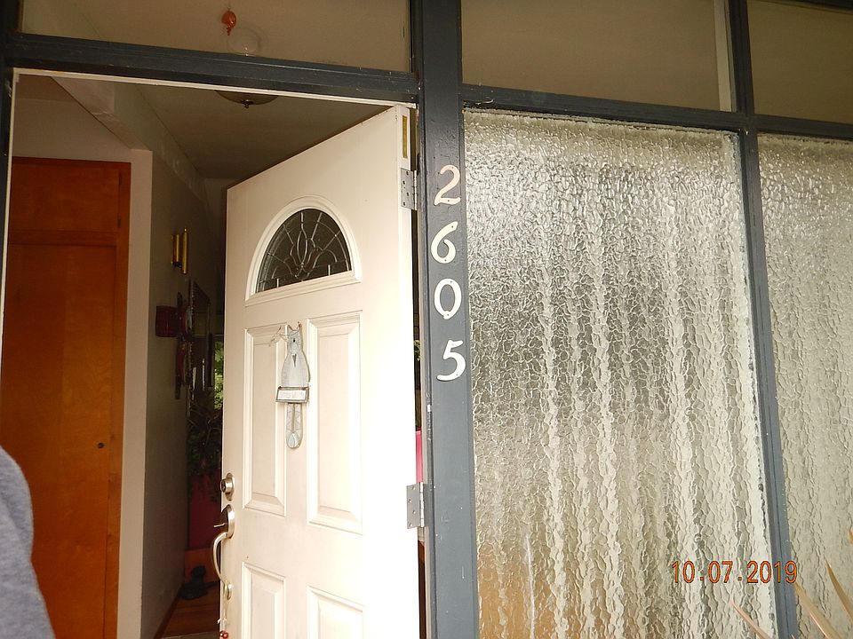 1st image of 2605 Otis St SE