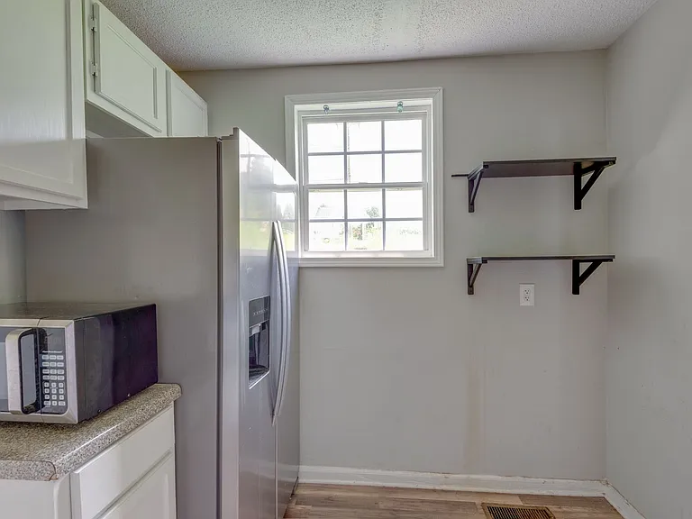 516 Waycross Dr — Photo 8