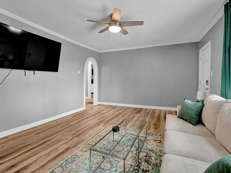 1709 Clay St — Photo 7