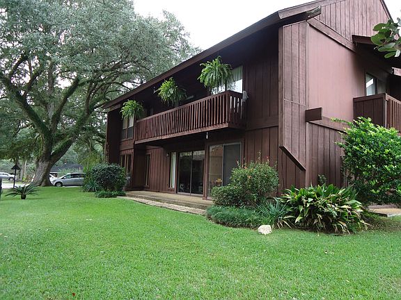 3rd image of 202 Kona Villa #A