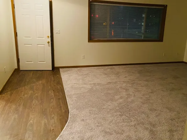 377 N 1st Ave #377, Iowa City, IA 52245