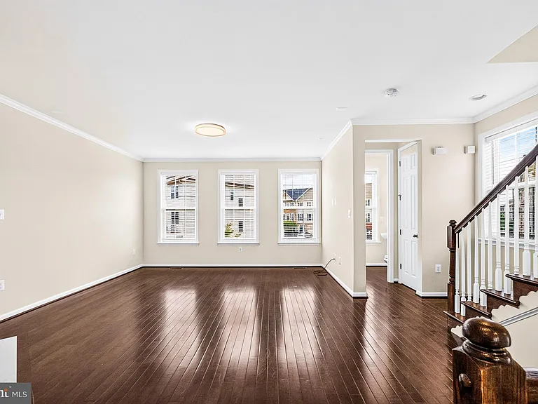24821 Mason Dale Ter — Photo 4