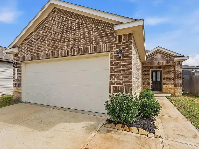 25722 Hickory Pecan Trl — Photo 1