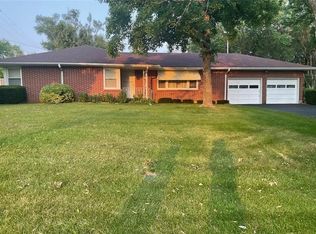 17435 Bellevue Dr, Atchison, KS 66002