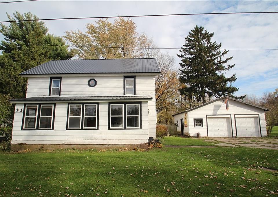 2nd image of 21 Goodrich St