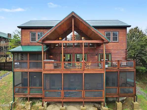 3227 White Falcon Way, Pigeon Forge, TN 37863