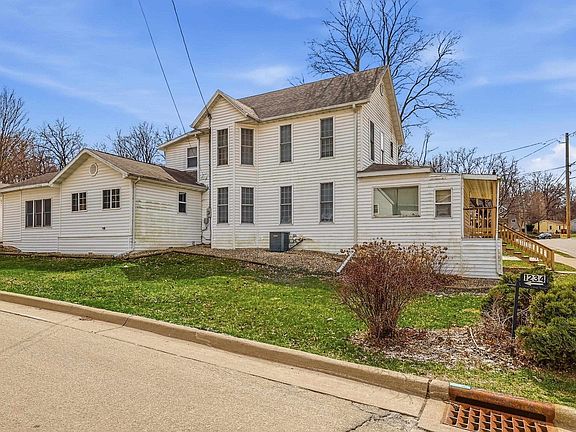 3rd image of 1240 Rosedale Ave
