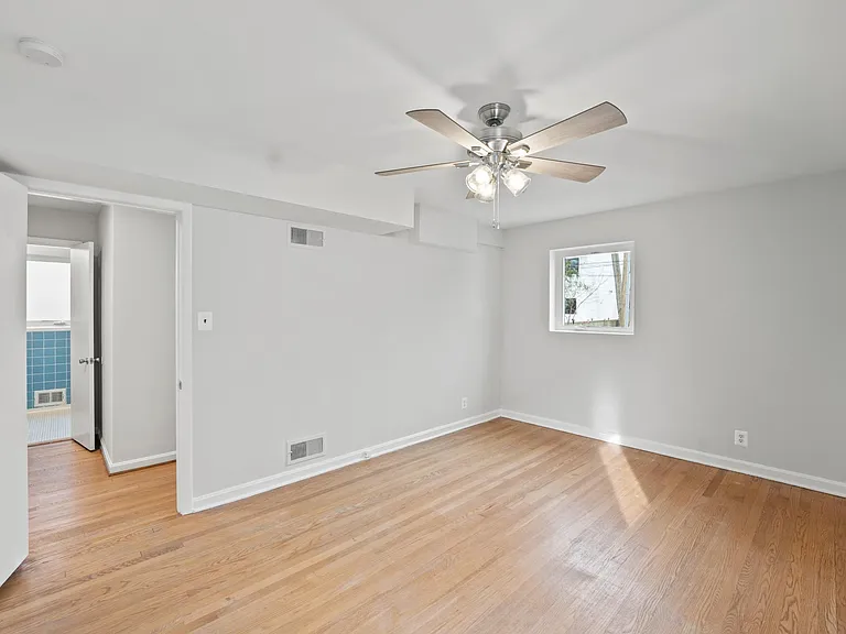 905 22nd St S #1 — Photo 9