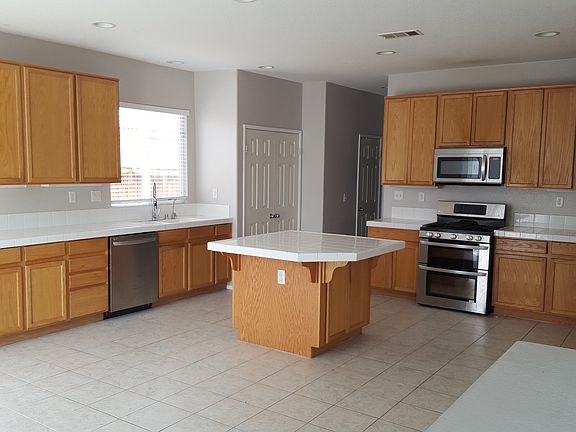3rd image of 13789 Feller Ln