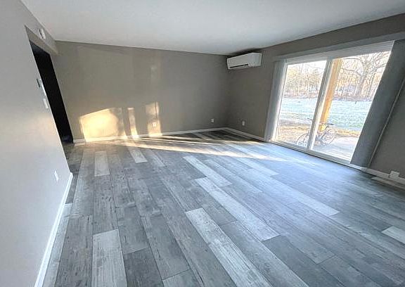 5th image of 19 Keith Ln #6