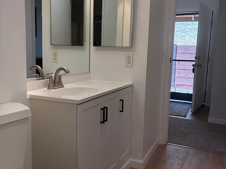 10 Clay Ct #10 — Photo 5