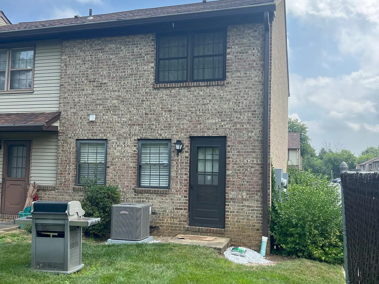 54 Village Green Way — Photo 4