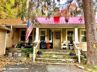 357 Summit Rd, Swiftwater, PA 18370